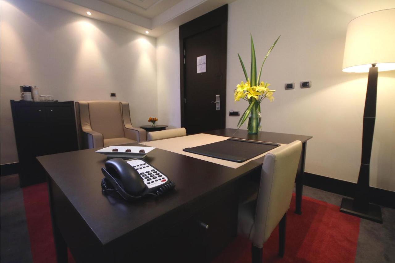 Hesperia Wtc Valencia Hotel Buitenkant foto