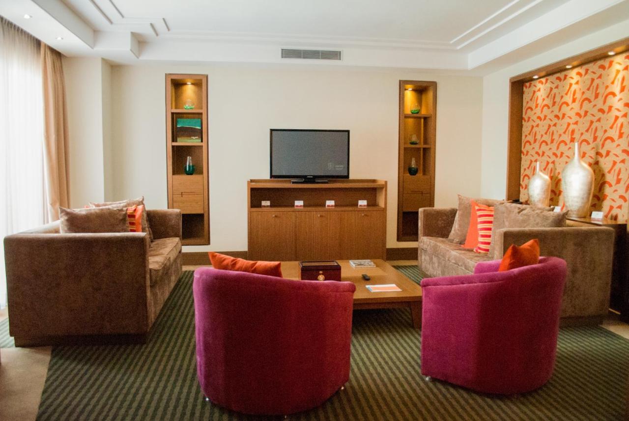 Hesperia Wtc Valencia Hotel Buitenkant foto