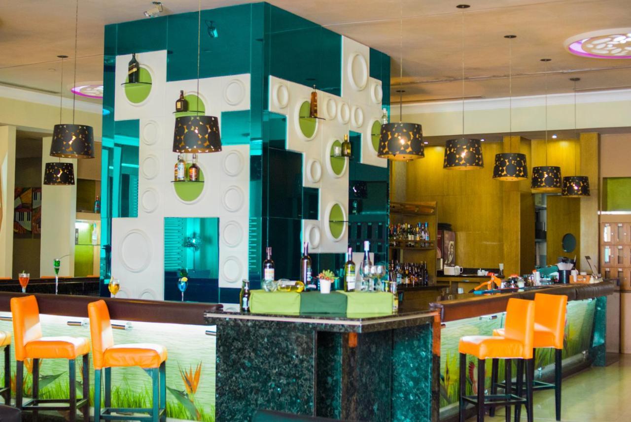 Hesperia Wtc Valencia Hotel Buitenkant foto