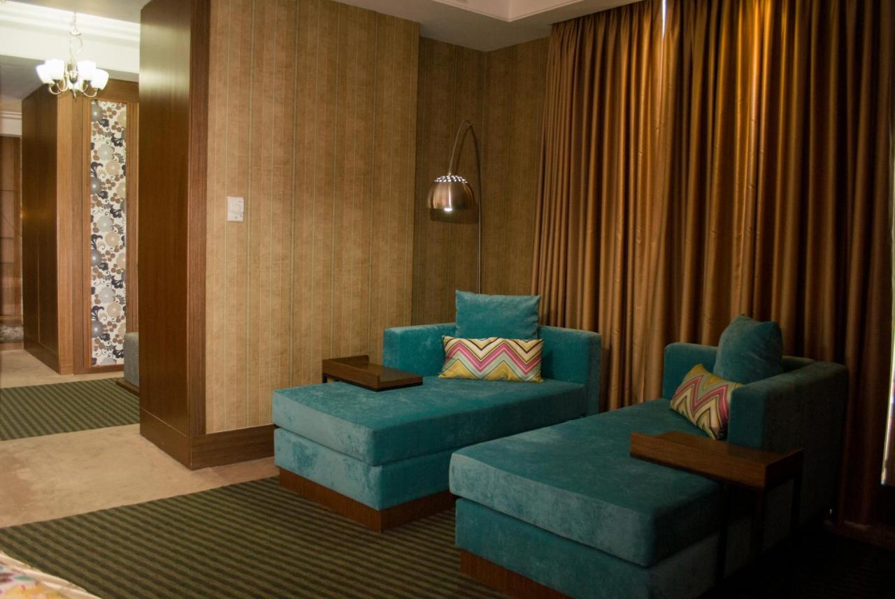 Hesperia Wtc Valencia Hotel Buitenkant foto
