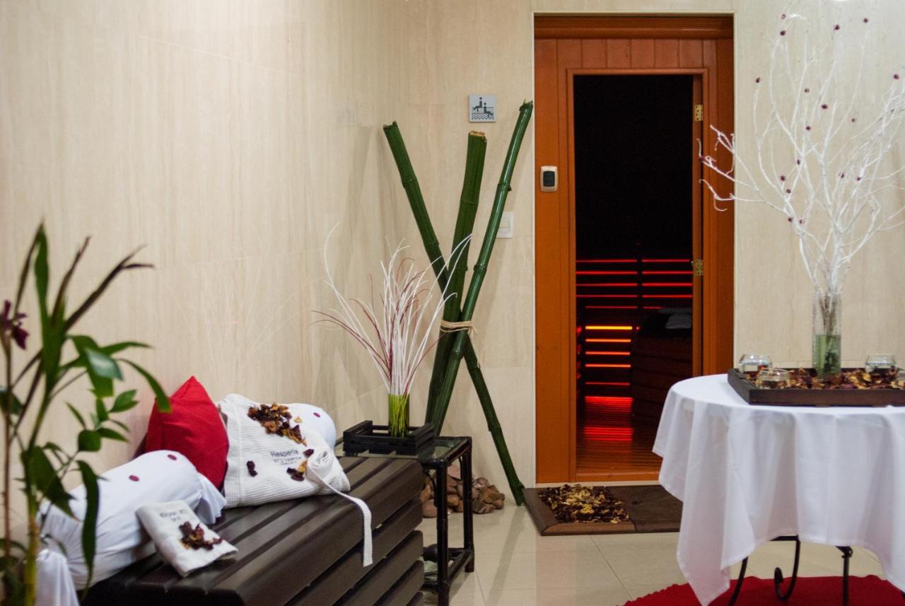 Hesperia Wtc Valencia Hotel Buitenkant foto