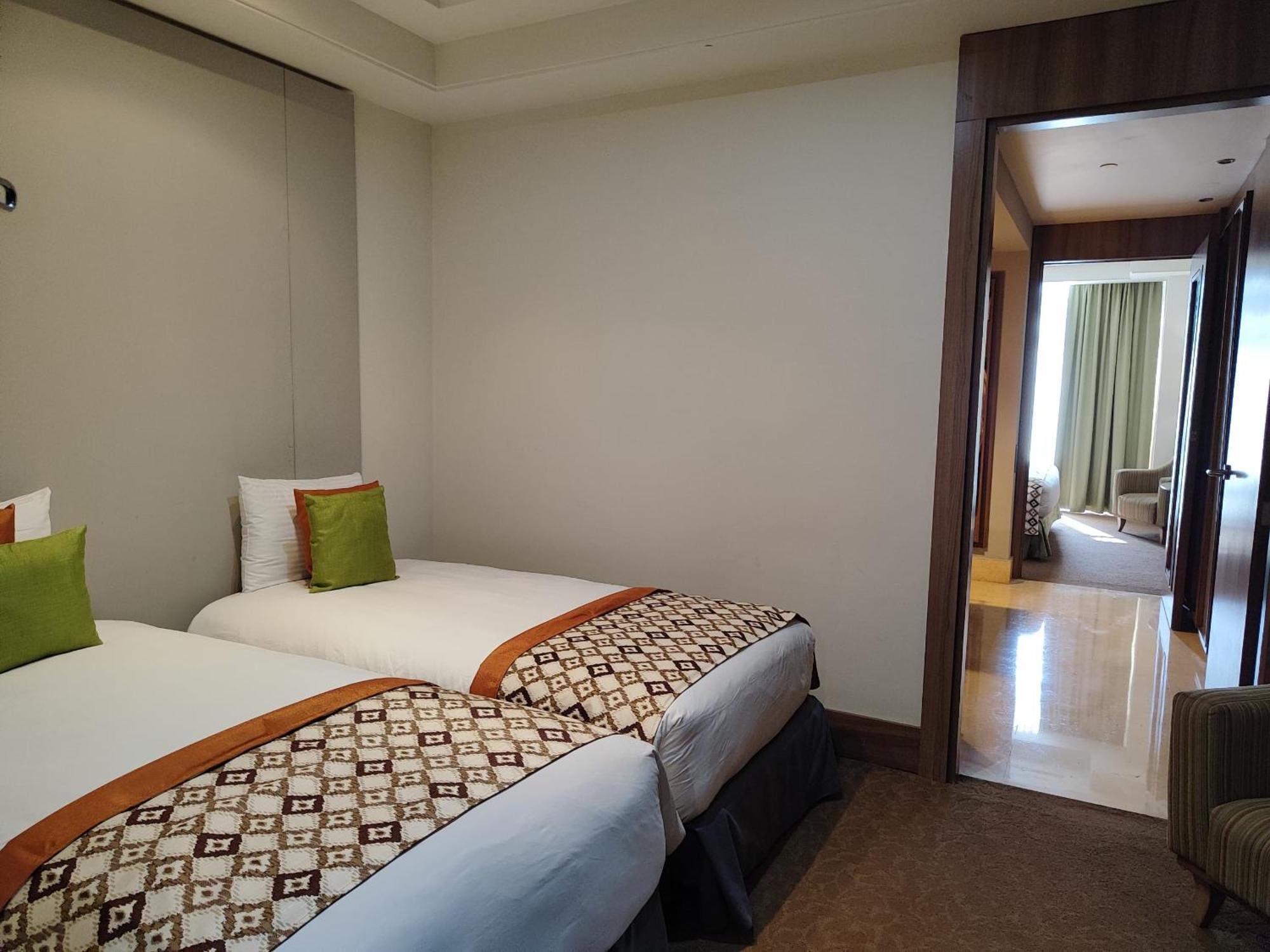 Hesperia Wtc Valencia Hotel Buitenkant foto